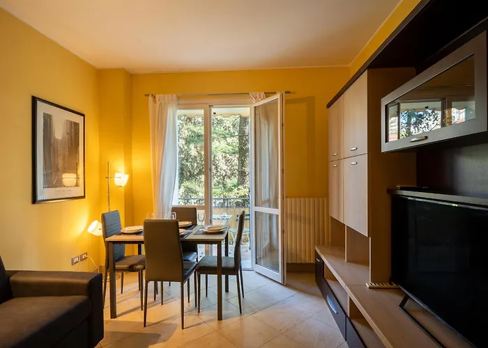 Windsor Mare - In The Heart Of - アパート