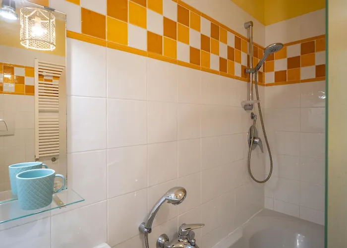 Windsor Mare - In The Heart Of - アパート