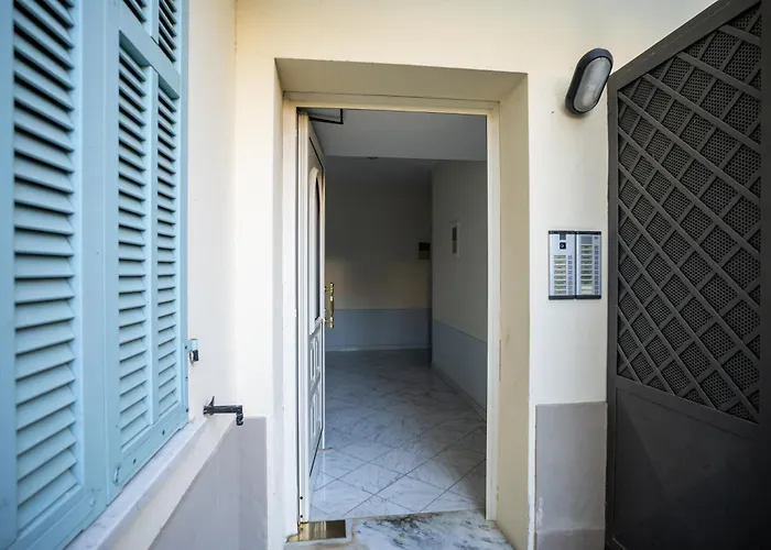 Windsor Mare - In The Heart Of - アパート